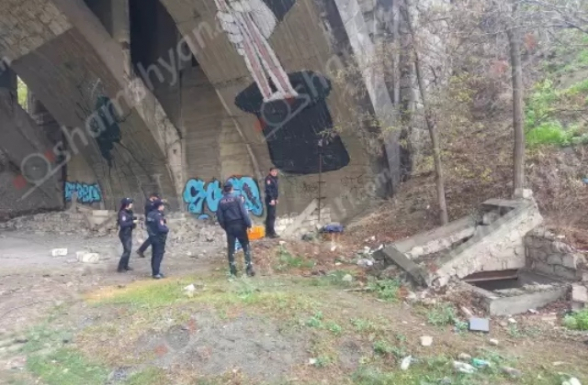 Տղամարդն ընկել է Հաղթանակ կամրջից և ողջ մնացել